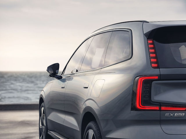 Volvo EX90 - z tyłu